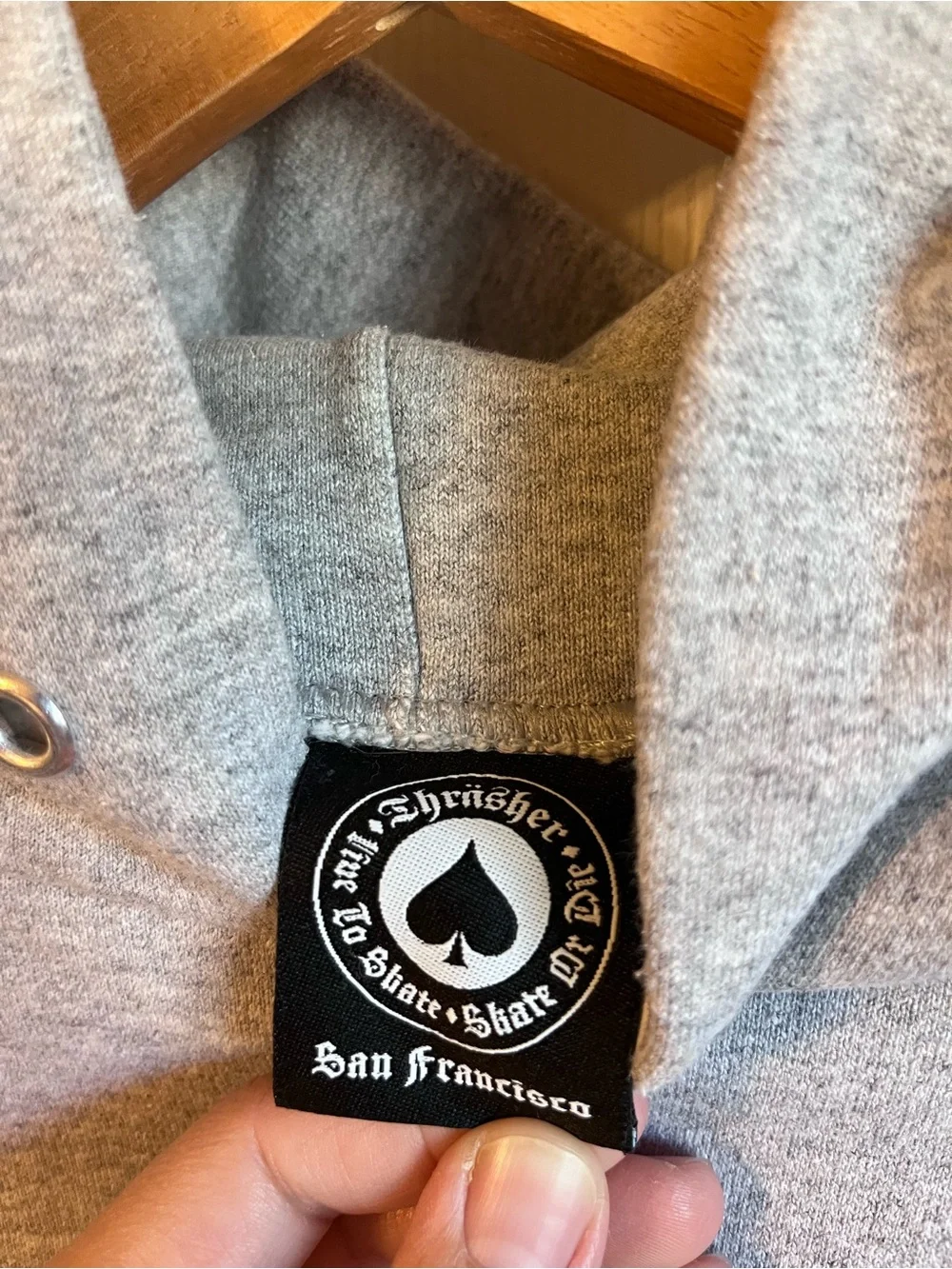 Thrasher Magazine KRAK SKULLS PULLOVER Hoodie HEATHER GREY size large